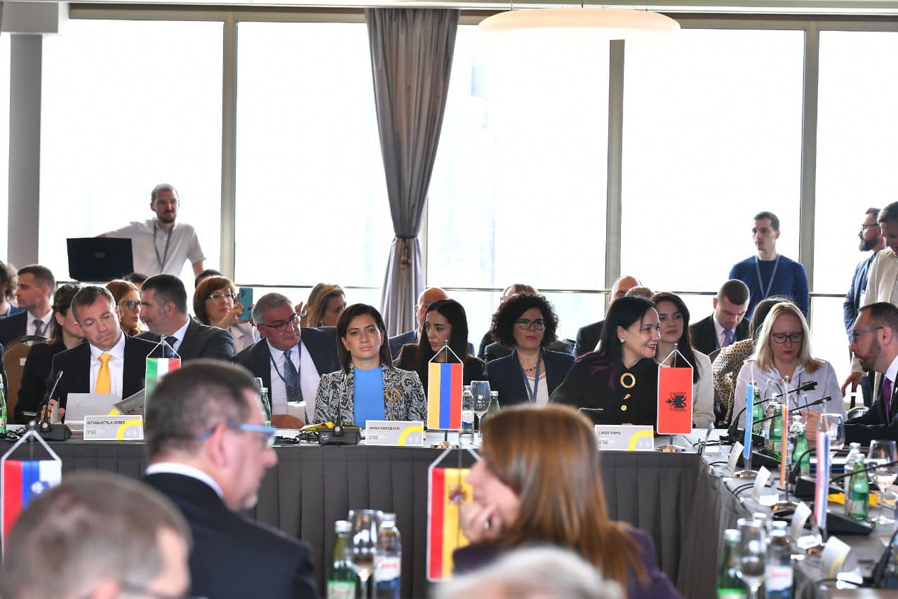 Լեռնային Ղարաբաղում կան բազմաթիվ երեխաներ, որոնք սնունդ ստանալու հետ կապված խնդիրներ ունեն․ Աննա Հակոբյան