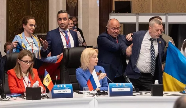 ՍԾՏՀ ԽՎ ժամանակ ուկրաինական և ռուսական պատվիրակությունների միջև ծեծկռտուք է սկսվել