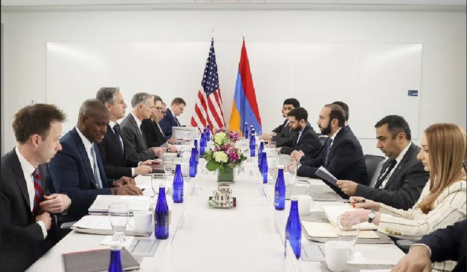 Միրզոյանը և Բլինքենը անդրադարձել են Լաչինի միջանցքի ապօրինի արգելափակման հետևանքով ստեղծված հումանիտար իրավիճակին