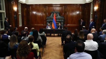 Վարչապետը հանդիպել է Չեխիայի հայ համայնքի ներկայացուցիչներին