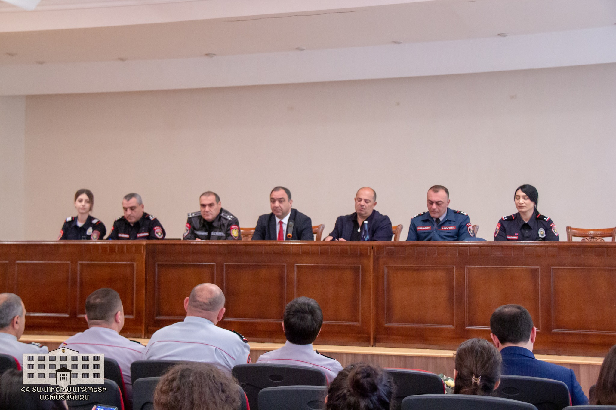 ՆԳ նախարարը հանդիպել է Տավուշի մարզի կրթական հաստատությունների սաների հետ