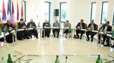 Հայաստանը և Արցախը շրջադարձային խաչմերուկում. Մայր Աթոռում տեղի է ունեցել նորաստեղծ «Գավիթ» հարթակի անդրանիկ քննարկումը
