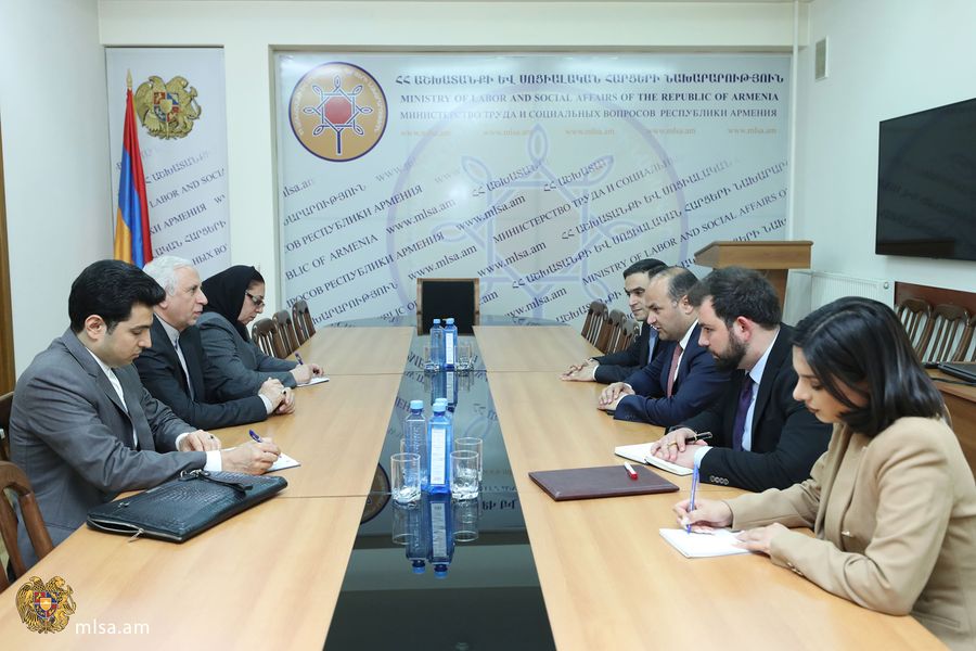 Նարեկ Մկրտչյանը հանդիպել է Իրանի դեսպանի հետ