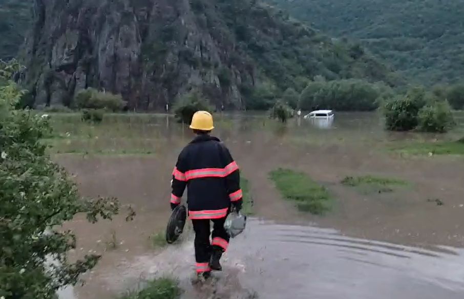 «Կուրթանի ձոր» կոչվող տարածքում ավտոմեքենան արգելափակվել է ցեխակույտում