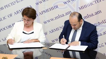 ԱՍՀ նախարարության և ՀՕՖ-ի «Երեխաների պաշտպանության կենտրոն»-ի միջև համաձայնագիր է ստորագրվել