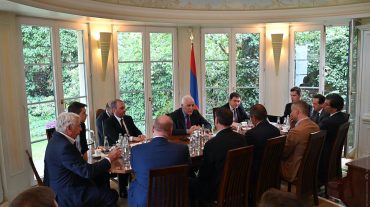 Վահագն Խաչատուրյանը հանդիպել է գերմանական տնտեսության Արևելյան հանձնաժողովի գործարարների հետ