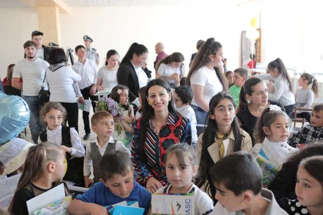 Սոթք բնակավայրում անցկացրել են «Երեխաների հետ՝ երեխաների համար» թեմայով հանդիպում-քննարկում