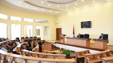 Արայիկ Հարությունյանը հանդիպել է Ազգային ժողովի պատգամավորների հետ