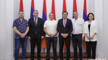 Հակոբ Արշակյանն ընդունել է հյուրանոցային եւ ավիացիայի ոլորտների օտարերկրյա խոշոր գործարարների