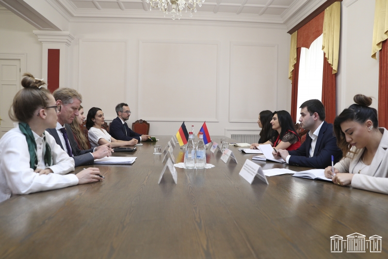Թագուհի Թովմասյանը հանդիպել է Գերմանիայի Բունդեսթագի պատգամավոր Մերլե Շպերլերբերգի գլխավորած պատվիրակության հետ