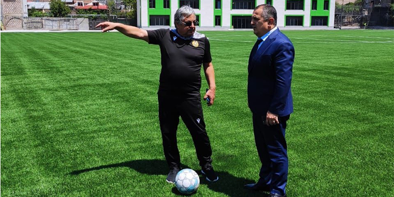 Կարեն Գիլոյանն այցելել է Խորեն Հովհաննիսյանի անվան նորակառույց ֆուտբոլի ակադեմիա