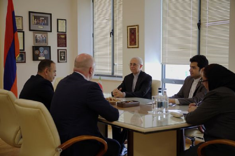 Զարեհ Սինանյանը հանդիպել է ՀՀ-ում Իրանի դեսպան Աբբաս Բադախշան Զոհուրիի հետ