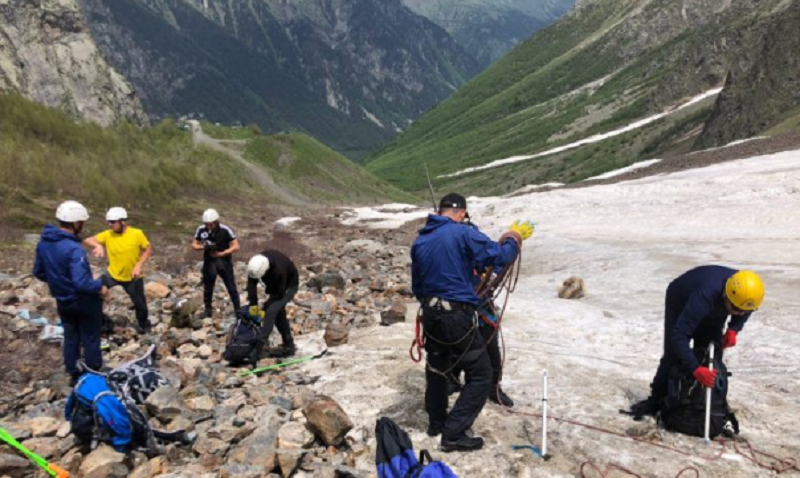 «Նախնական լեռնային պատրաստության՝ ներառյալ մինչև լեռնագնացության 3-րդ կարգ». փրկարարների վերապատրաստման դասընթաց Վլադիկավկազ քաղաքում