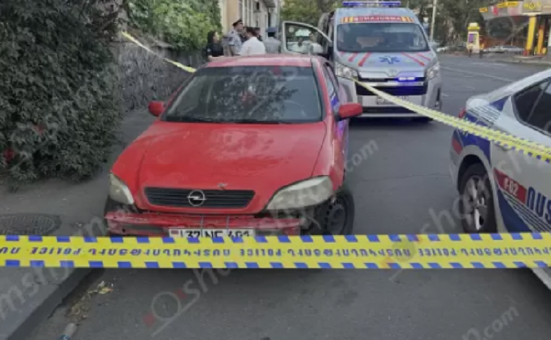 Ողբերգական դեպք Երևանում. Խորենացի փողոցում կայանված Opel Astra-ում փրկարարները հայտնաբերել են տղամարդու դի