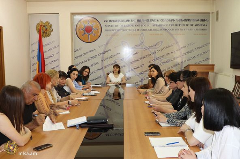 Երեխաների խնամքի և պաշտպանության հաստատությունների շուրջ 600 մասնագետ կմասնակցեն վերապատրաստման եռամսյա դասընթացների