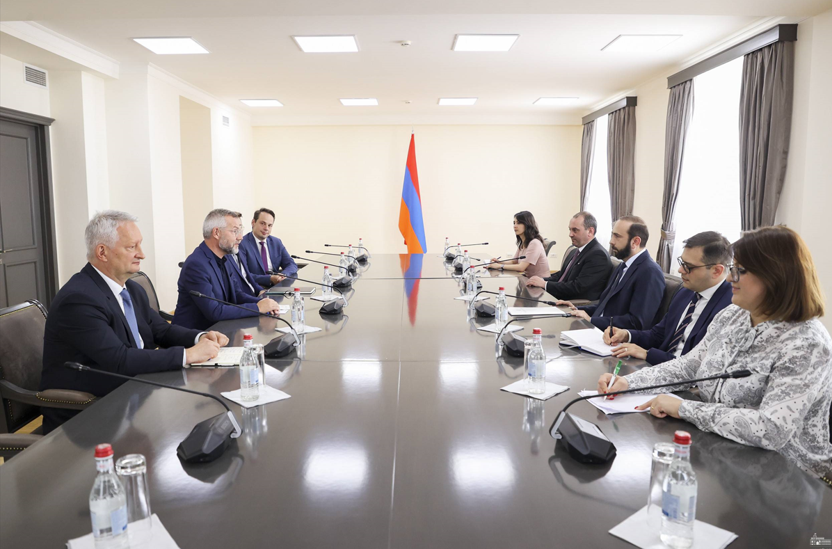 ՀՀ ԱԳ նախարարը և Բունդեսթագի Արտաքին հարաբերությունների մշտական հանձնաժողովի նախագահը քննարկել են տարածաշրջանում ստեղծված անվտանգային իրավիճակը