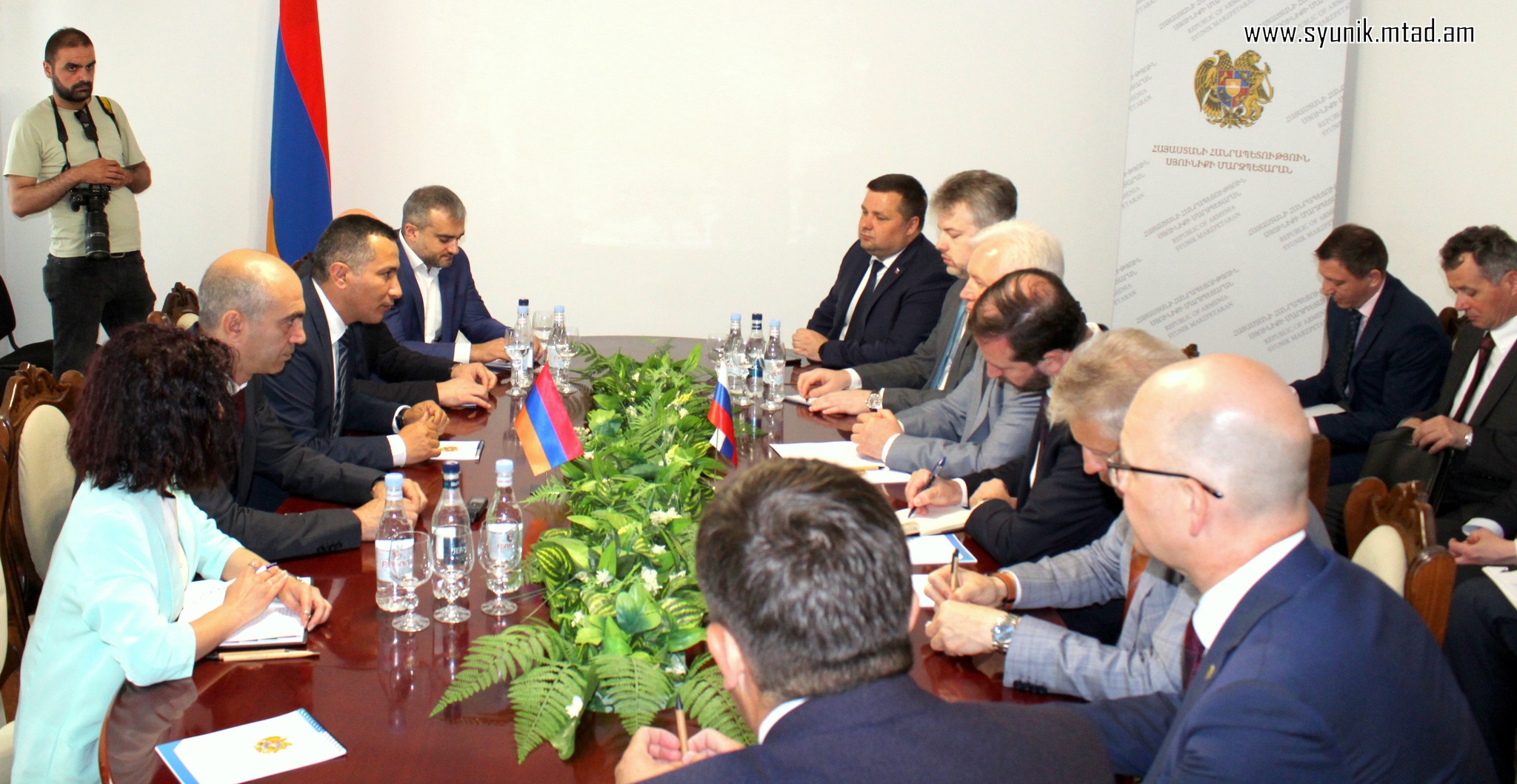 Սյունիքի մարզպետը ՌԴ բարձրաստիճան պաշտոնյաների հետ հանդիպմանն անդրադարձել է հունիսի 15-ին սահմանին գրանցված միջադեպին