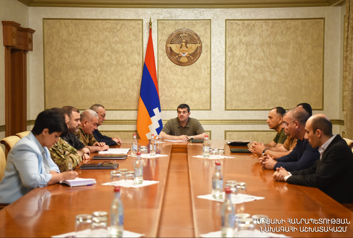 ԱՀ նախագահը օպերատիվ խորհրդակցություն է հրավիրել