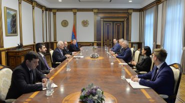 Վահագն Խաչատուրյանն ընդունել է Գերմանիայի Բունդեսթագի արտաքին հարաբերությունների հանձնաժողովի նախագահին