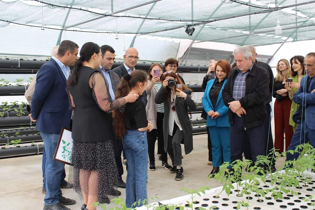 Սահմանապահ Ներքին Կարմիրաղբյուրում ցուցադրական և ուսումնական ջերմատուն է բացվել
