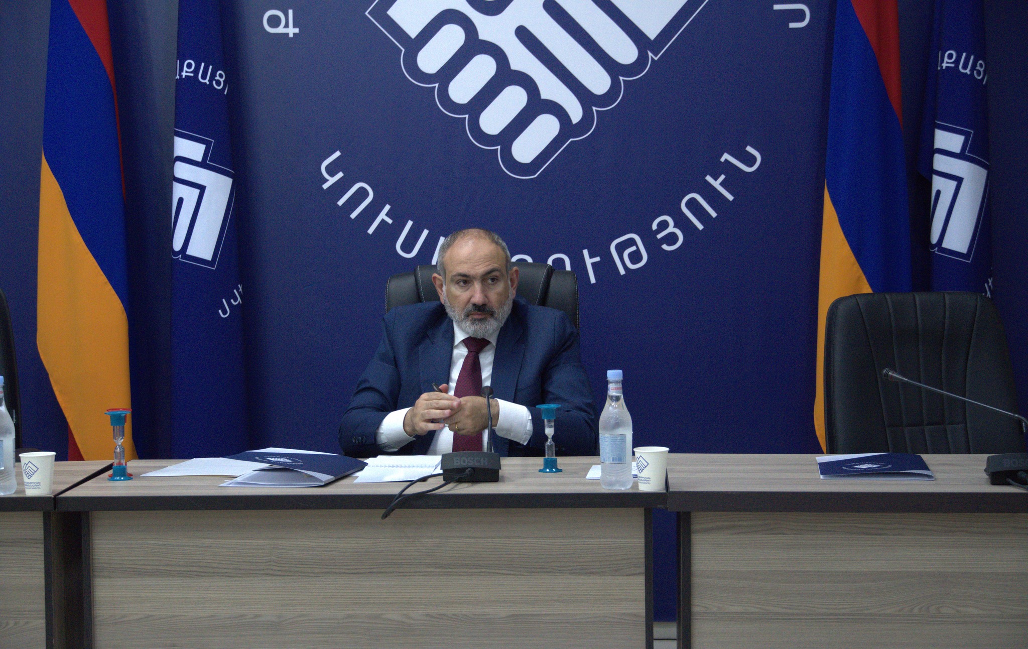 Տեղի է ունեցել «Քաղաքացիական պայմանագիր» կուսակցության Նախաձեռնող խմբի նիստ, որը վարել է Նիկոլ Փաշինյանը
