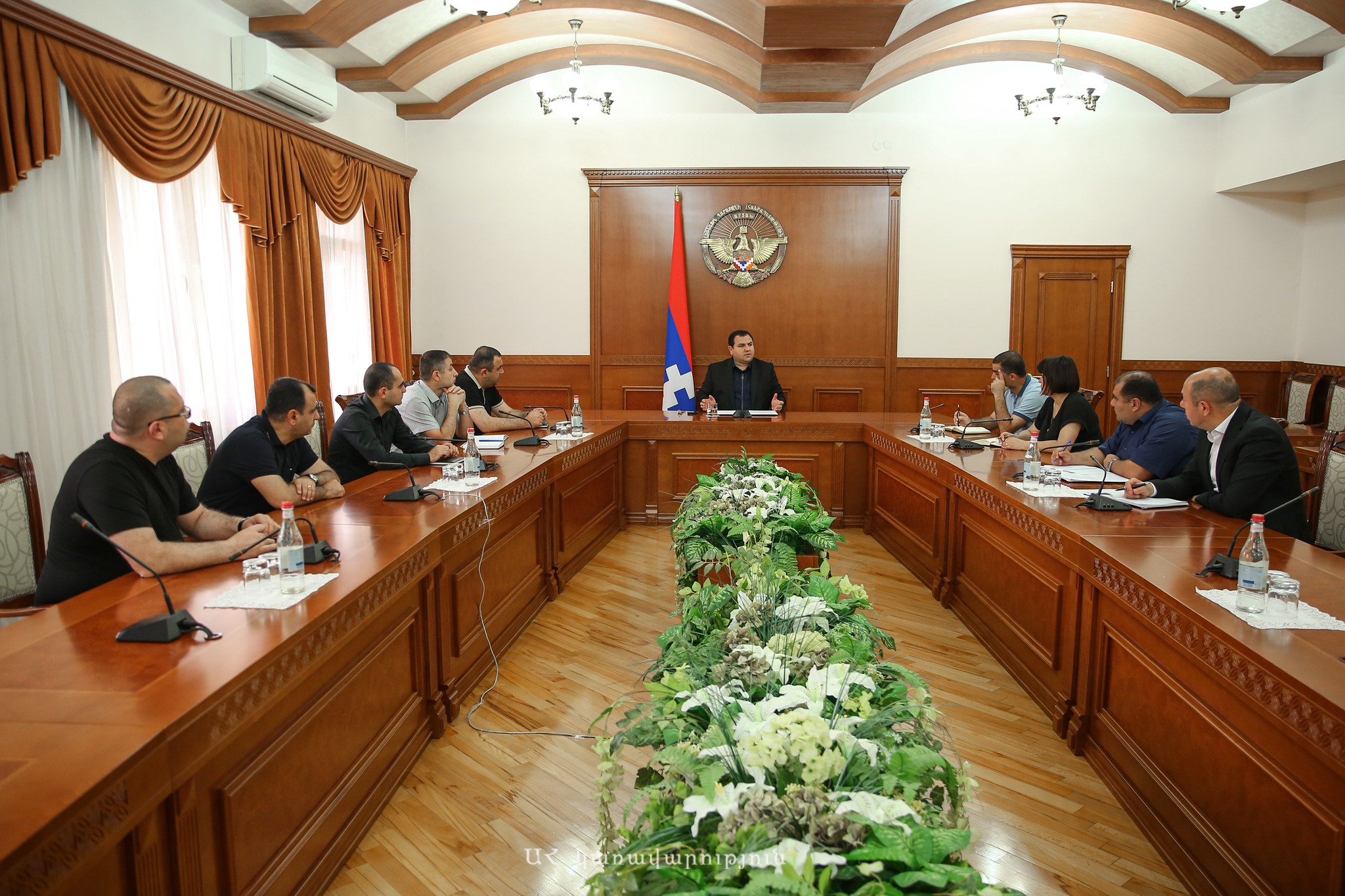 ԱՀ կառավարության պատասխանատուների հետ քննարկվել է Արցախի ամբողջական շրջափակման հետևանքով ստեղծված իրավիճակը