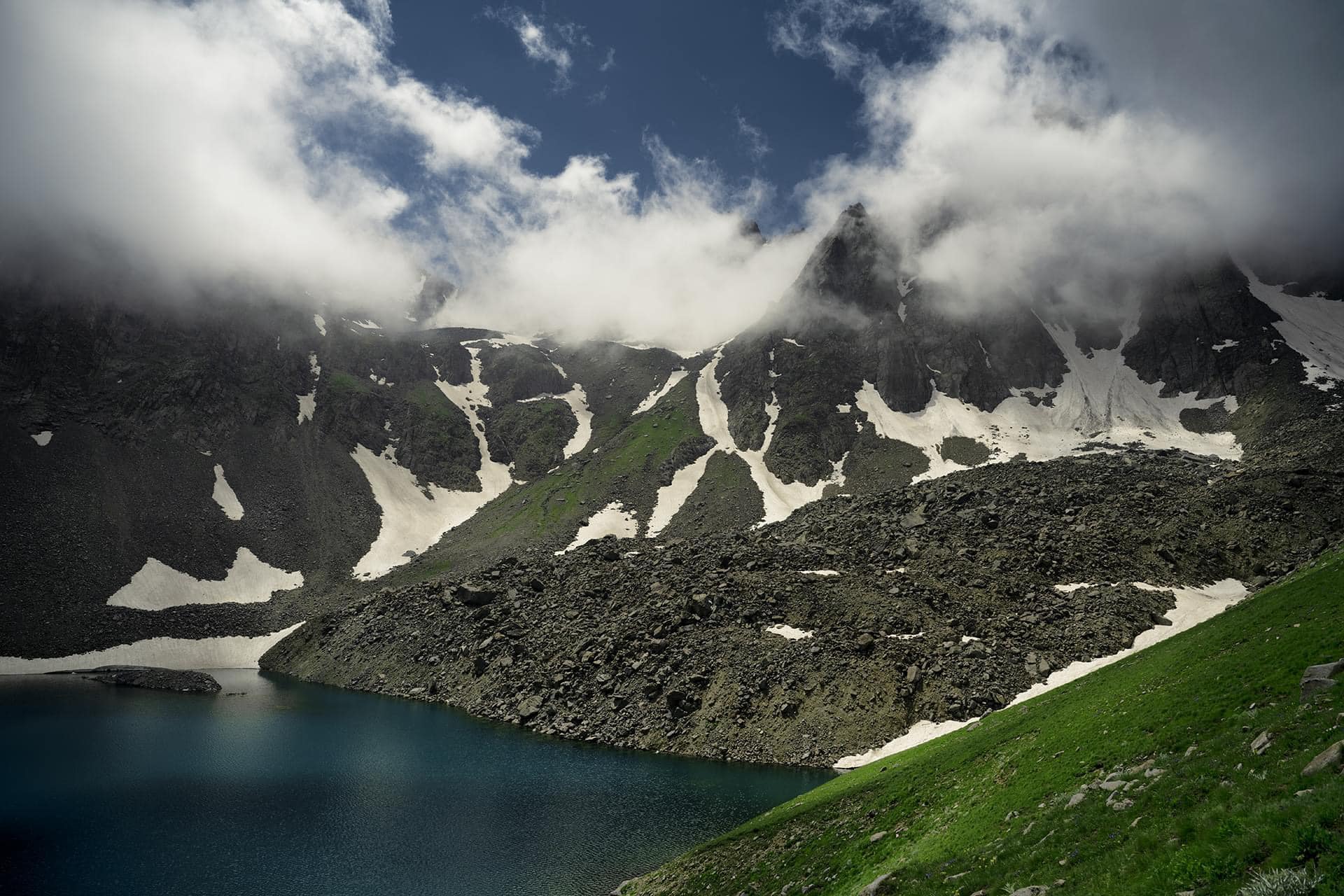 «Զանգեզուր» արգելավայրի աննման գեղեցկություններից մեկը՝ Կապուտան լիճը