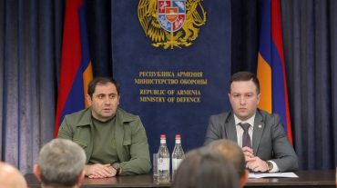 Սուրեն Պապիկյանի գլխավորությամբ ՊՆ վարչական համալիրում անցկացվել է հավաք-խորհրդակցություն