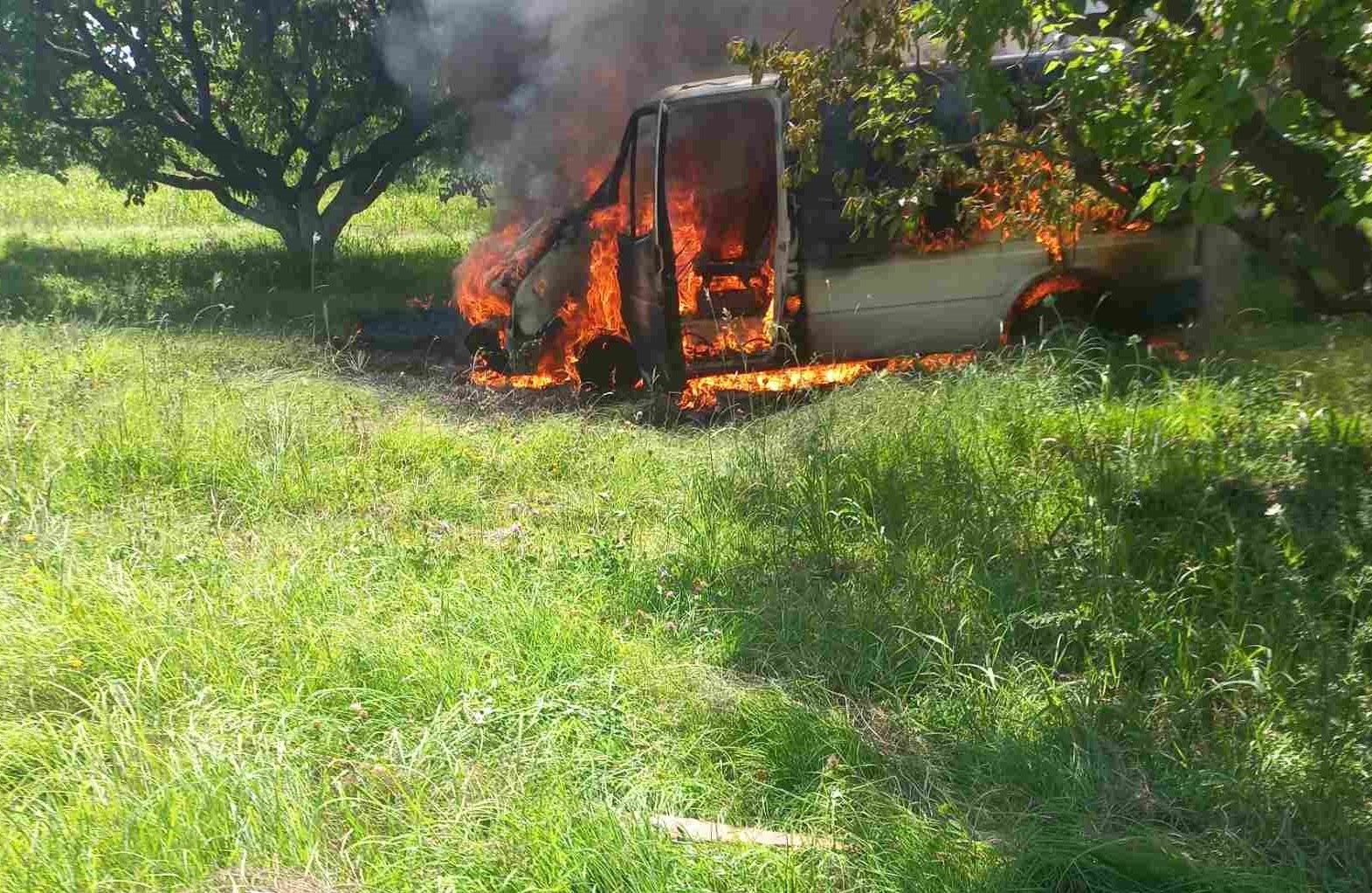 Արաքս գյուղում ավտոմեքենա է այրվել