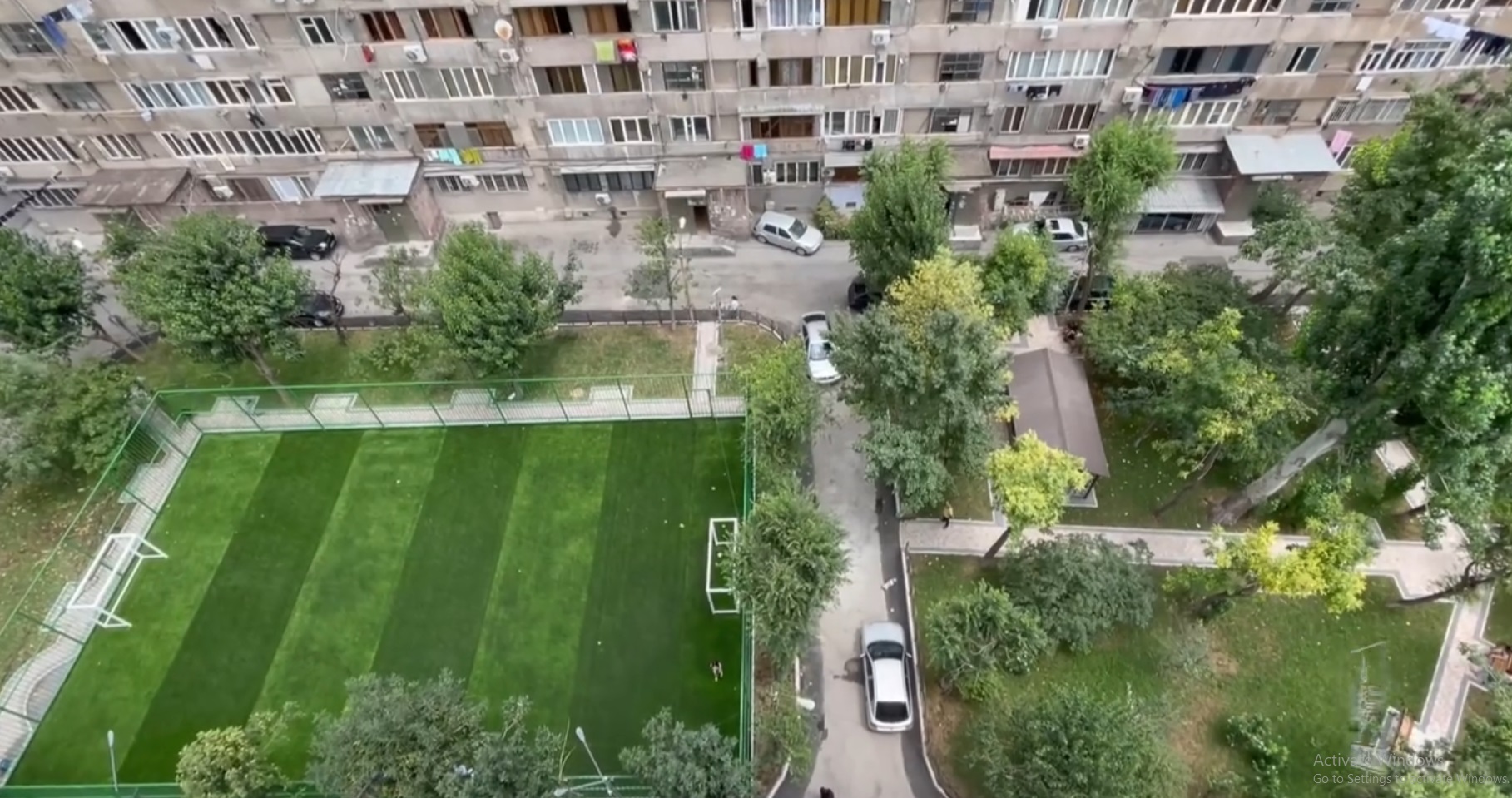 Ավտոտնակներն ու զավթած տարածքները քանդվում, տեղում կառուցվում են հանգստի բակային գոտիներ. Երևանի քաղաքապետարան