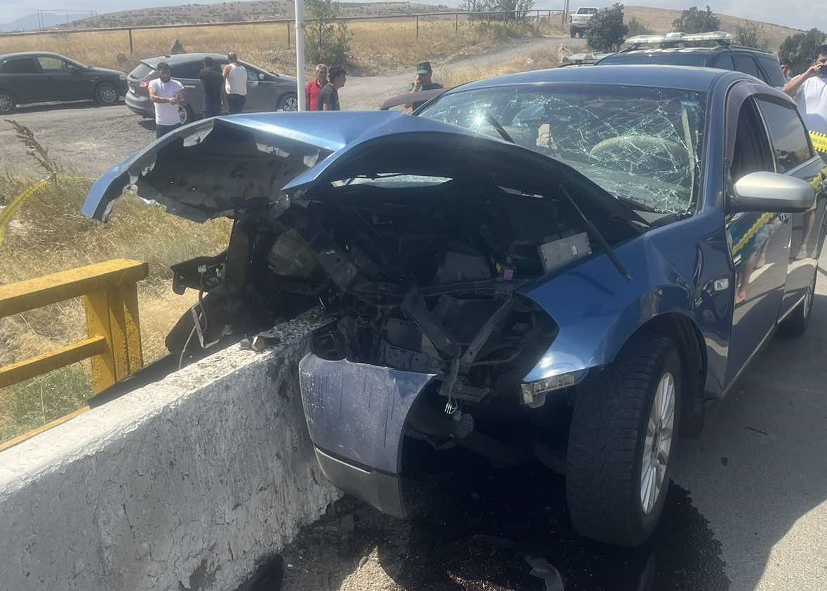 Երևան-Սևան ավտոճանապարհին Nissan-ը բախվել է ճամփեզրի արգելապատնեշին. կա զոհ