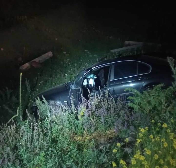 Ապարանում «BMW»-ն գլորվել է ձորը. կան տուժածներ