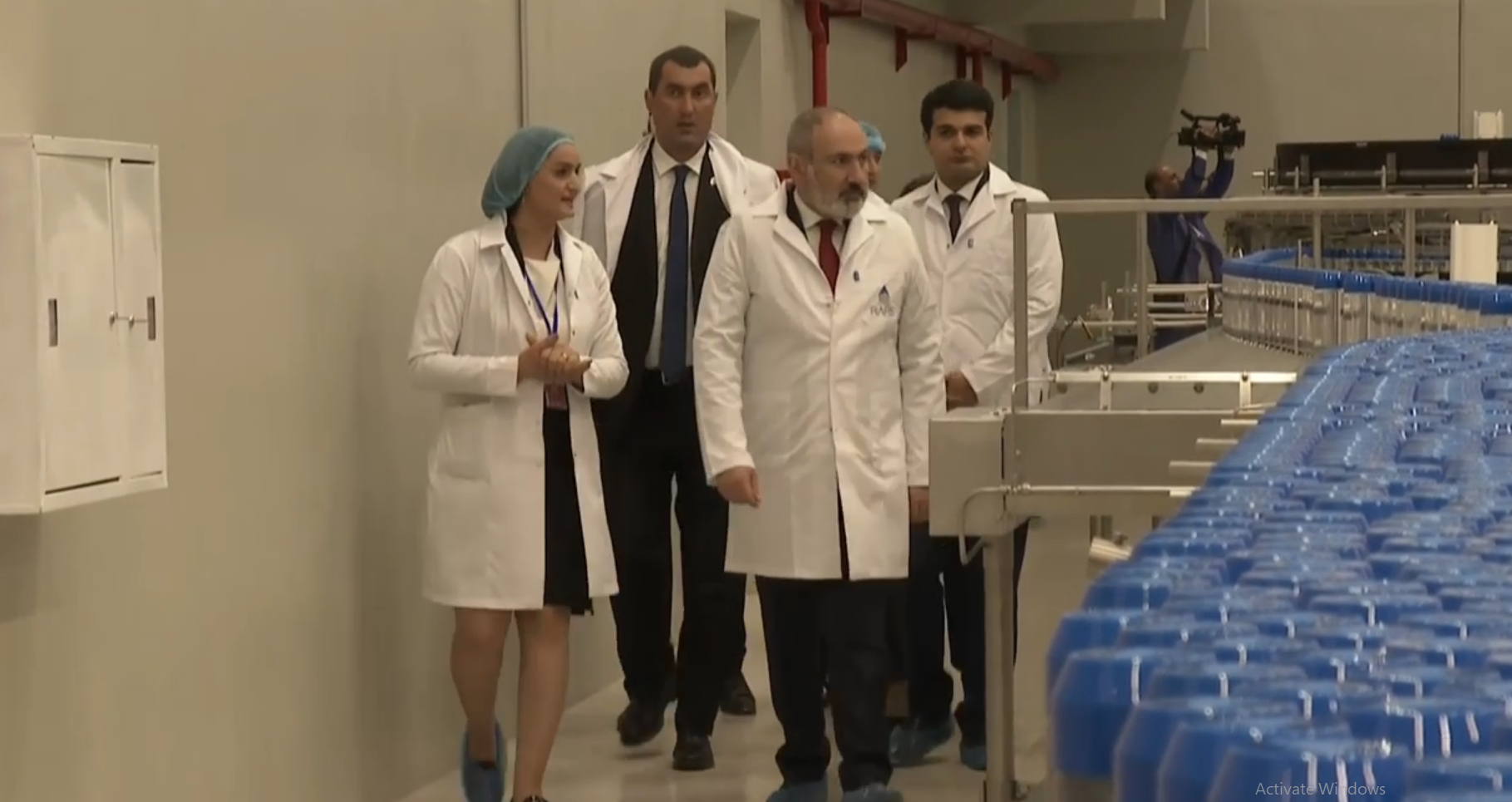 Վարչապետն այցելել է Արտավազի ջրերի գործարան