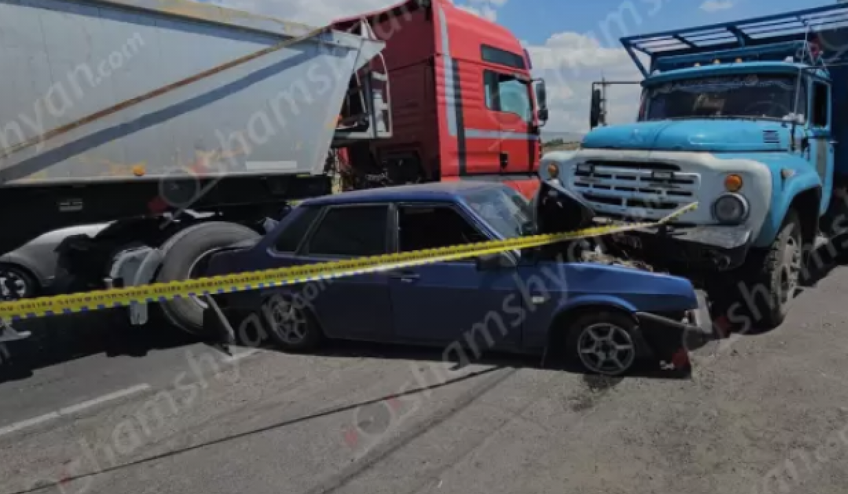 Կոտայքի մարզում բախվել են «MAN», «ЗИЛ», «МАЗ» բեռնատարներն ու ՎԱԶ-2109-ը