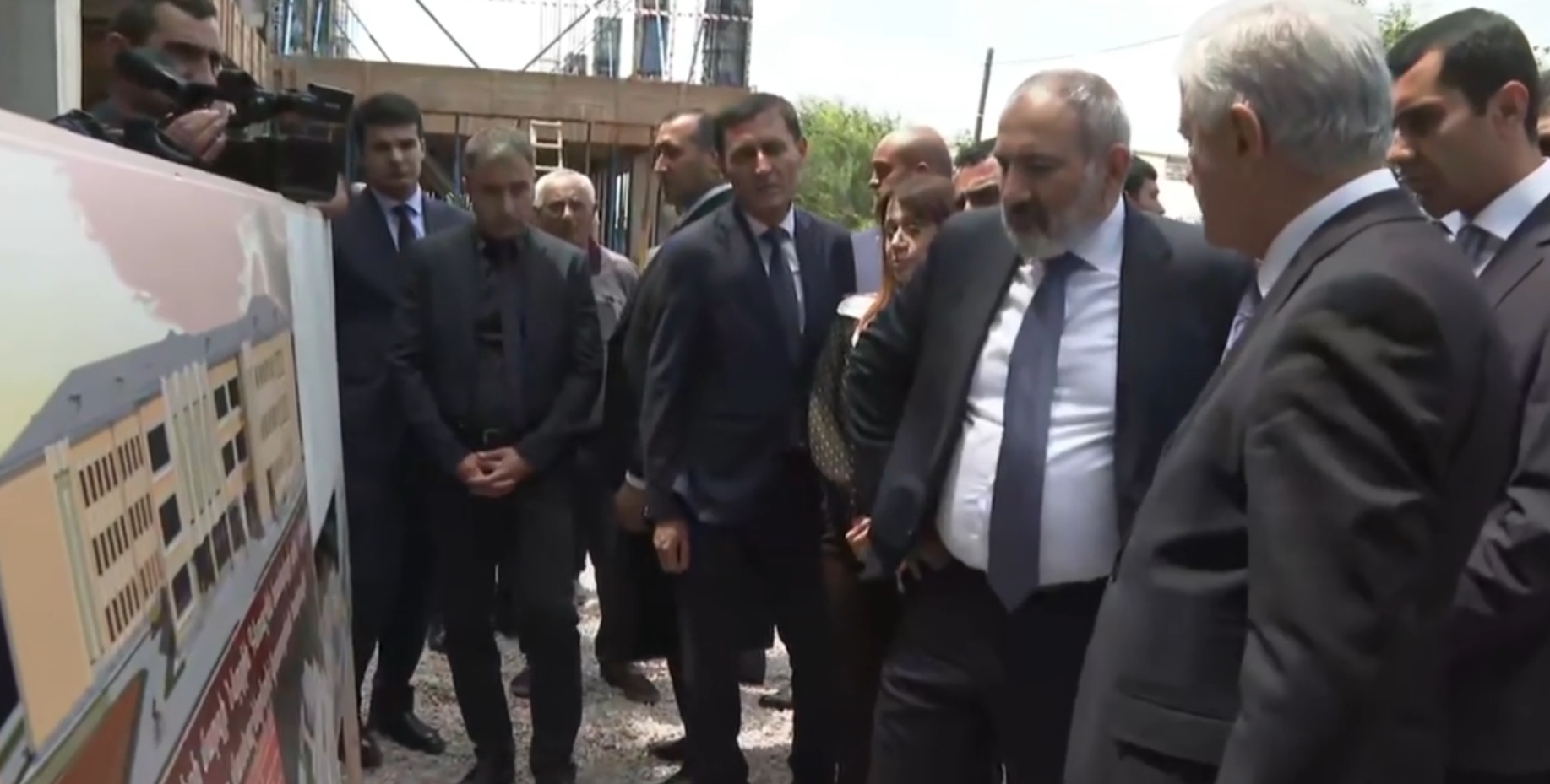 Վարչապետը ծանոթացել է Ներքին Գետաշենի միջնակարգ դպրոցի կառուցման աշխատանքներին