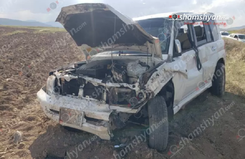 Խոշոր ավտովթար Սյունիքի մարզում․ Mitsubishi Pajero-ն մի քանի պտույտ շրջվելով՝ հայտնվել է դաշտում․ կան վիրավորներ
