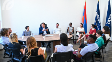 Արցախում ստեղծված ծայրահեղ վիճակի մասին քննարկում «Միջազգային մարդասիրական իրավունքի և մարդու իրավունքների Ժնևի ակադեմիայի» ուսանողների հետ