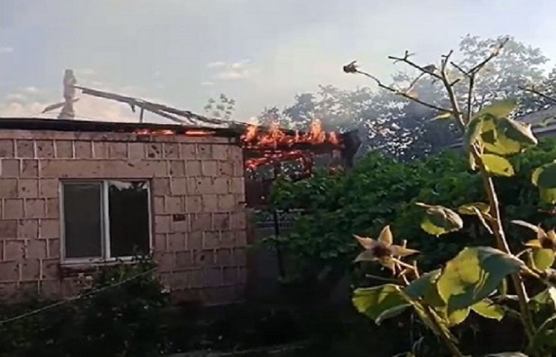 Հրդեհ Ջանֆիդա գյուղում. այրվել է տան տանիքը