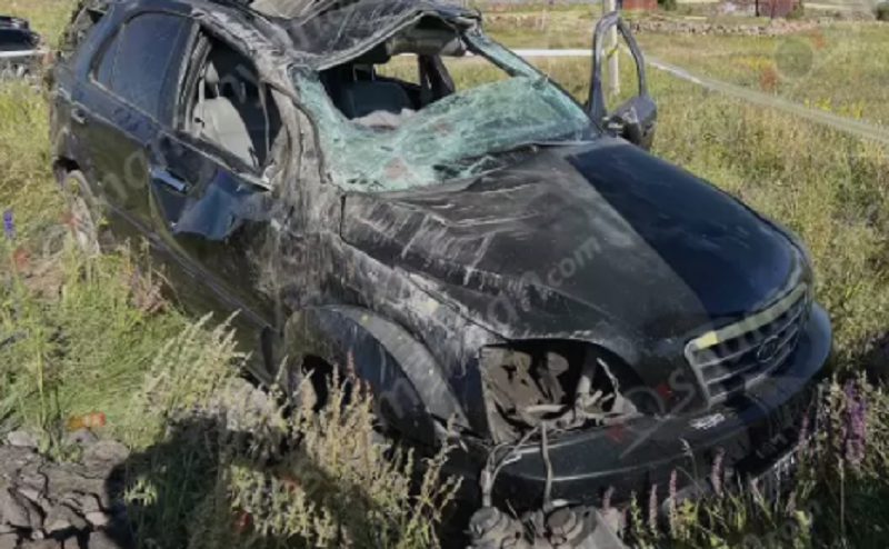 Kia-ն Պեմզաշեն-Տուֆաշեն գյուղերի խաչմերուկում դուրս է եկել երթևեկելի գոտուց և կողաշրջվել՝ հայտնվելով դաշտում. կա տուժած