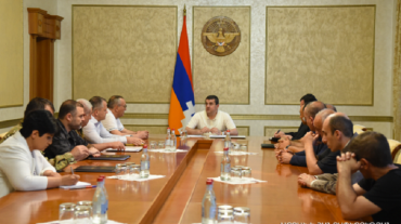 Արայիկ Հարությունյանը պետական կառույցների ղեկավարների հետ քննարկել է ներքին ու արտաքին անվտանգային խնդիրները