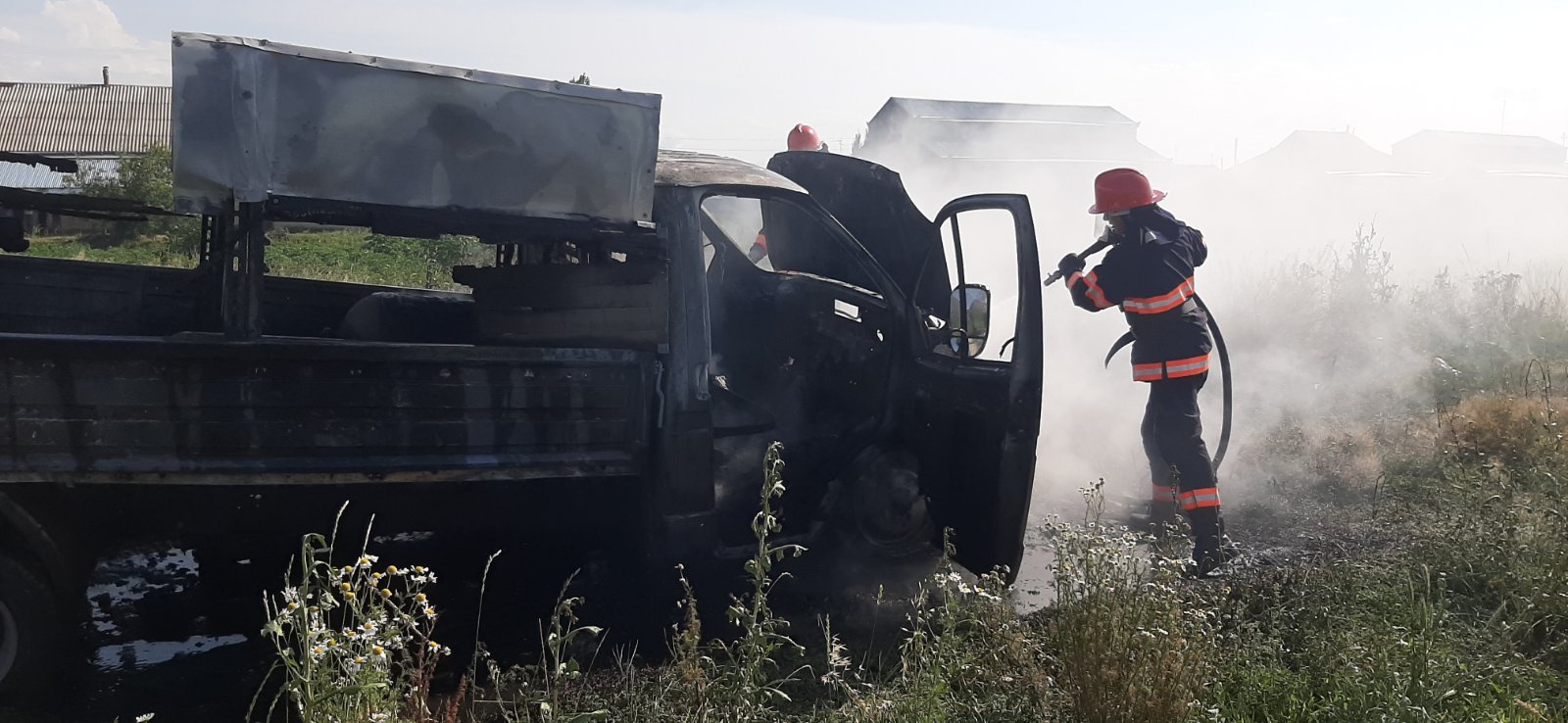 Ախուրյանում բեռնատար է այրվել