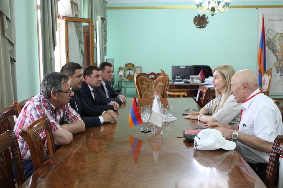 «Հայկական կարմիր խաչի» ընկերության գործադիր տնօրենի հետ Գյումրիում քննարկվել են իրականացված ծրագրերի արդյունքներն ու առաջիկա անելիքները