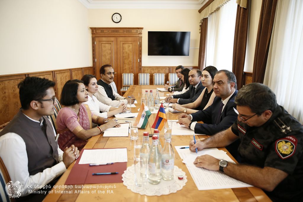 ՆԳ նախարարը Հնդկաստանի դեսպանի հետ քննարկել է համագործակցության ընդլայնման վերաբերյալ հարցեր