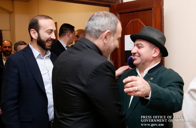 Վարչապետ Փաշինյանը շնորհավորական ուղերձ է հղել Վահագն Հայրապետյանին` ծննդյան 55-ամյակի առիթով