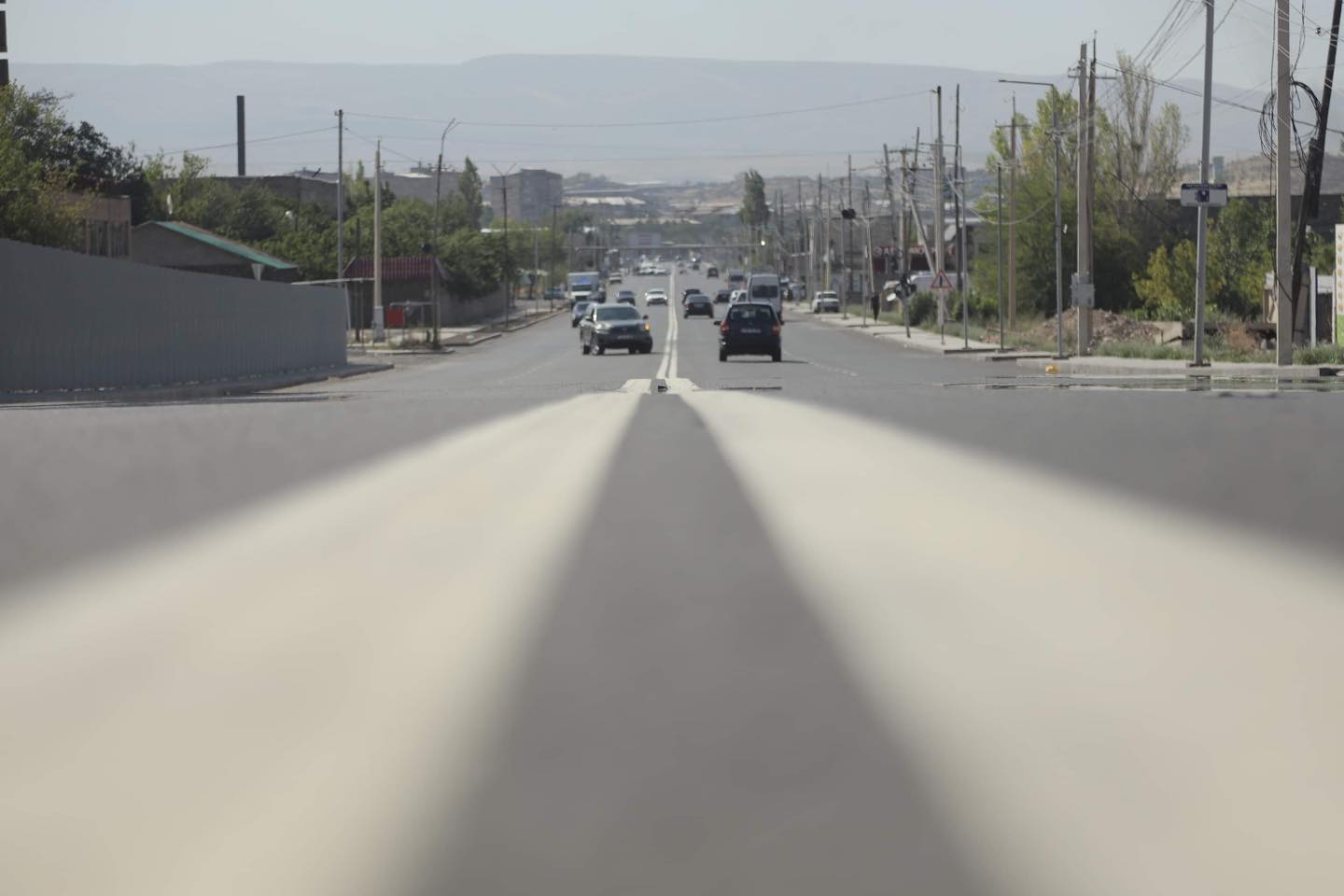 Աբովյանով անցնող Հ-2, /Հ-1/ Աբովյան- Արզնի-/Հ-6/ (Նոր Գեղի) ճանապարհի հիմնանորոգման աշխատանքները մոտենում են ավարտին