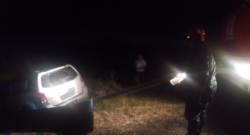 Երևան-Մեղրի ավտոճանապարհին «Nissan Pathfinder»-ը դուրս է եկել ճանապարհի երթևեկելի հատվածից, մոտ 3 մետր սահել և հայտնվել սելավատարում․ կա տուժած