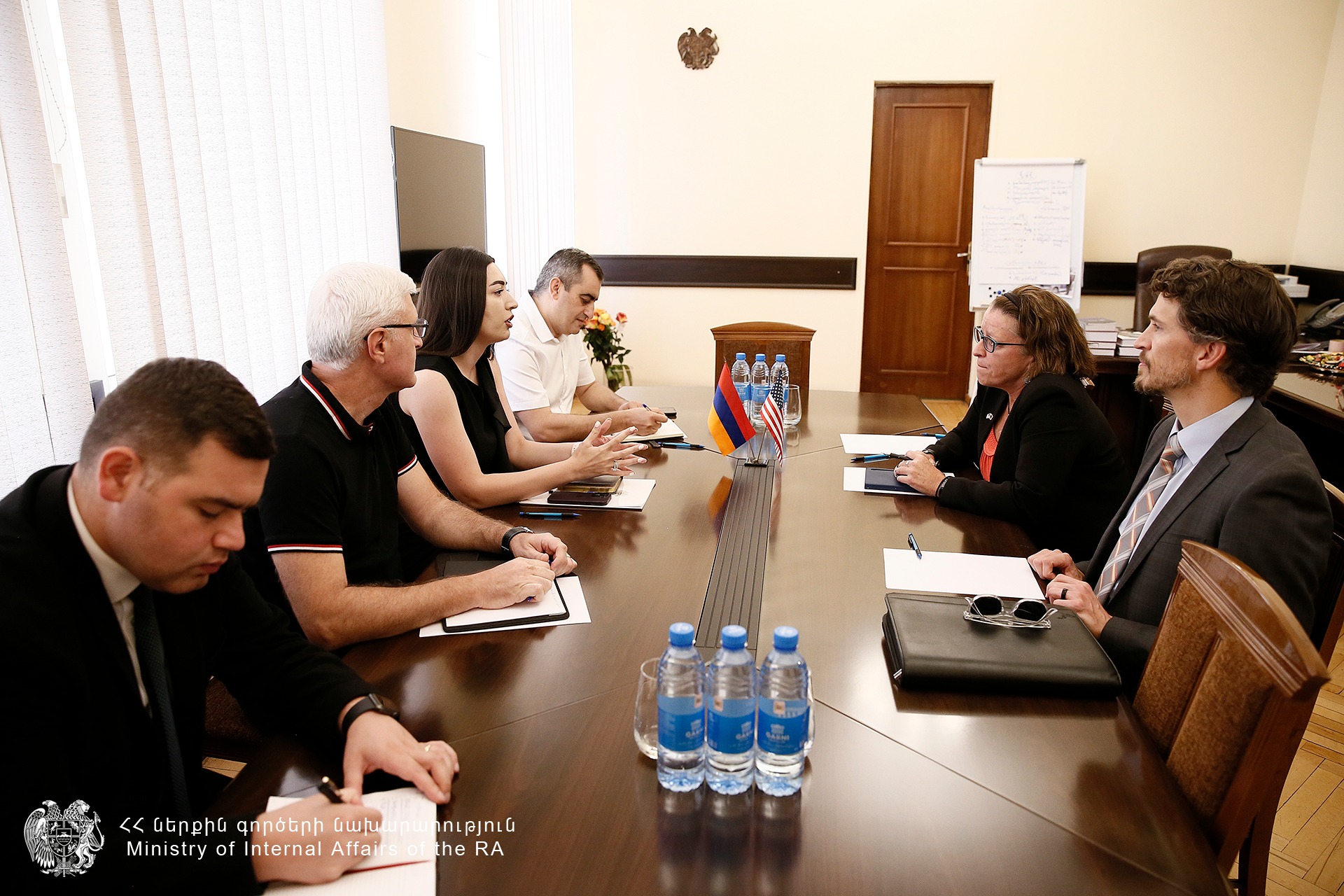 ՀՀ ՆԳ փոխնախարարն ու ԱՄՆ հետաքննությունների դաշնային բյուրոյի իրավական կցորդը քննարկել են համագործակցության վերաբերյալ հարցեր