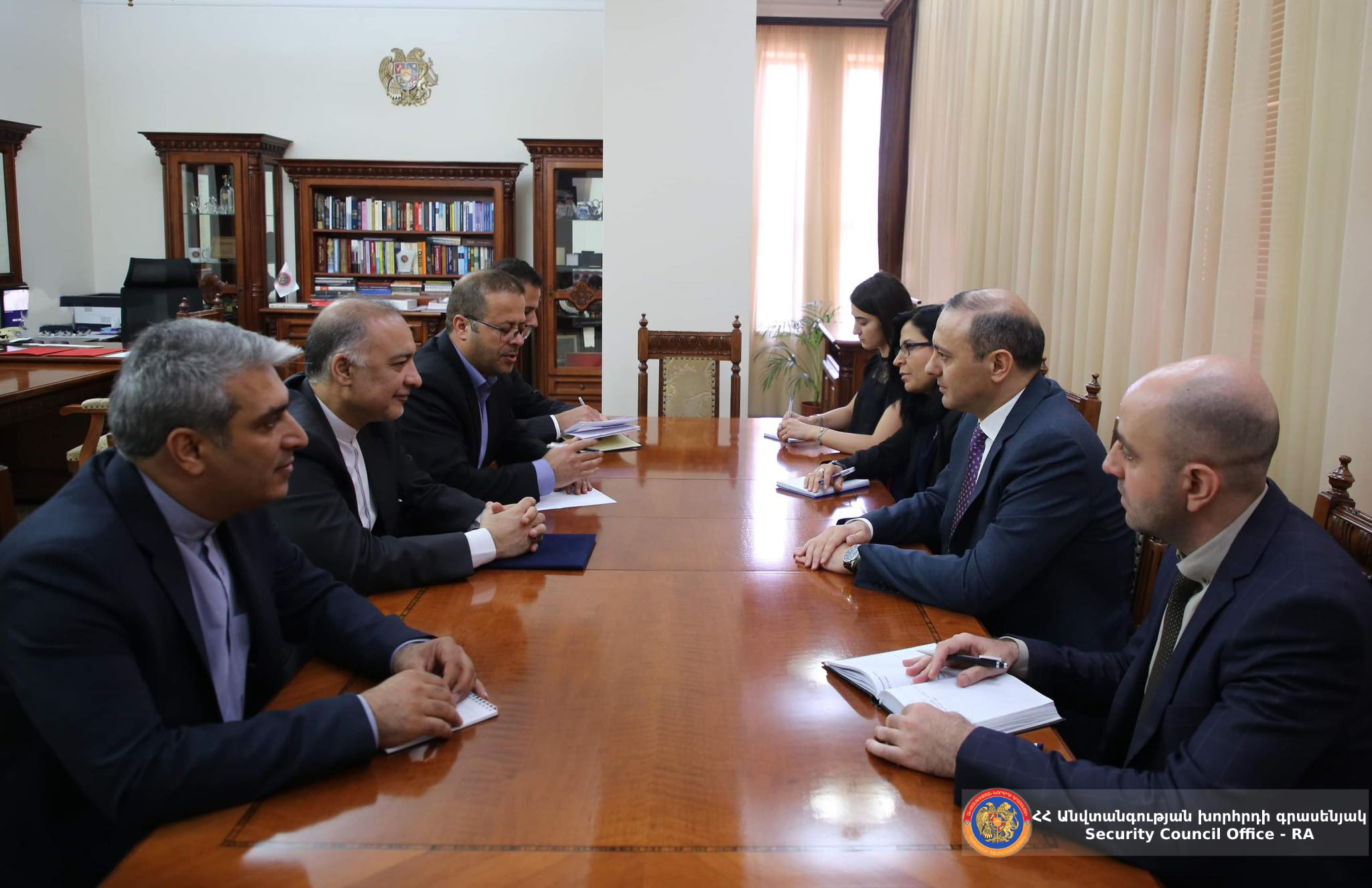 ՀՀ ԱԽ քարտուղարն Իրանի դեսպանին է ներկայացրել ԼՂ-ում ստեղծված հումանիտար ճգնաժամը և ՀՀ դիրքորոշումները