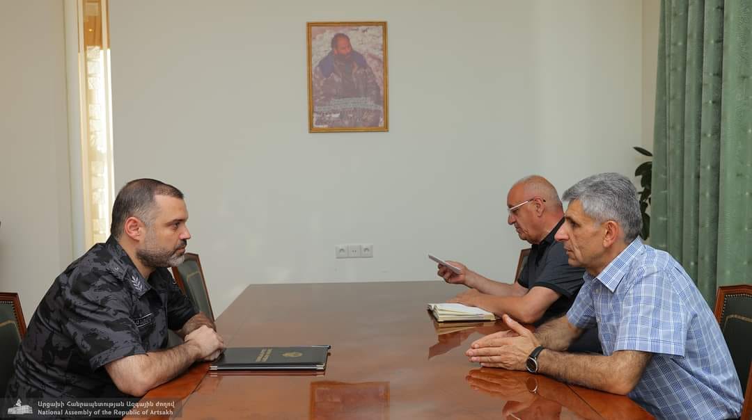 Արցախի Ազգային ժողովի նախագահ Դավիթ Իշխանյանն ընդունել է ՆԳ նախարար Կարեն Սարգսյանին
