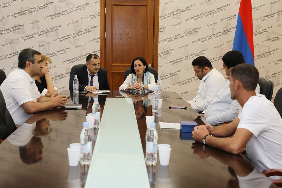 Ձեր հաղթանակները ոգևորում են երեխաներին. Ժաննա Անդրեասյանն ընդունել է Համաշխարհային ուսանողական խաղերի մեդալակիր մարզիկներին